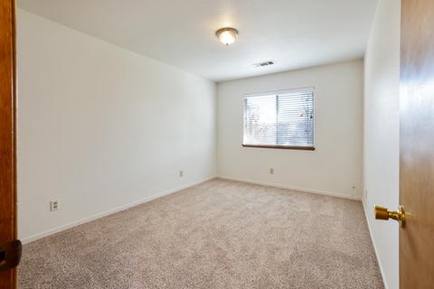 4615 W Iris Ave, Visalia, CA 93277 photo 16