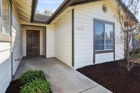 4615 W Iris Ave, Visalia, CA 93277 photo 4