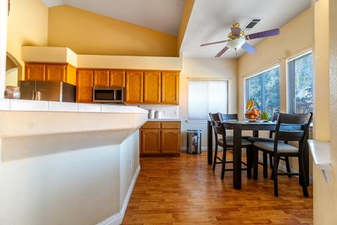3748 E Paradise Ave, Visalia, CA 93292 photo 13