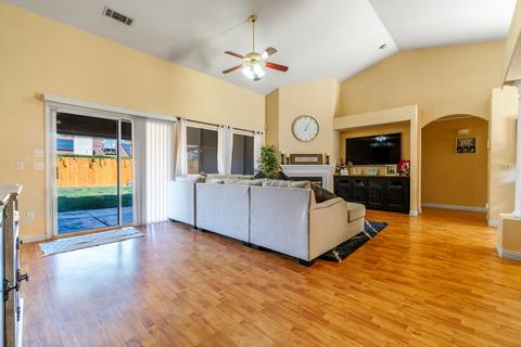 3748 E Paradise Ave, Visalia, CA 93292 photo 12