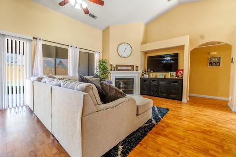 3748 E Paradise Ave, Visalia, CA 93292 photo 8
