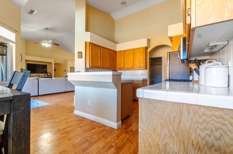 3748 E Paradise Ave, Visalia, CA 93292 photo 17