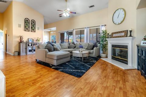 3748 E Paradise Ave, Visalia, CA 93292 photo 7