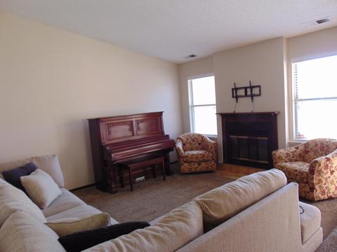 1313 E Millard Way, Dinuba, CA 93618 photo 2