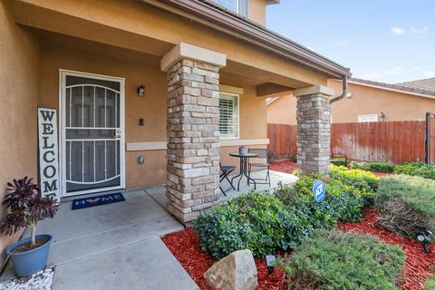 4313 E Bennett Cir, Visalia, CA 93292 photo 2