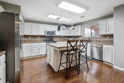 4313 E Bennett Cir, Visalia, CA 93292 photo 17