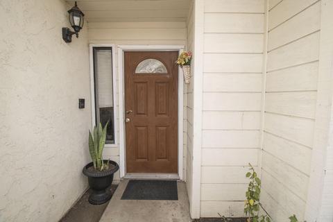641 E Prospect Ave, Visalia, CA 93292 photo 4