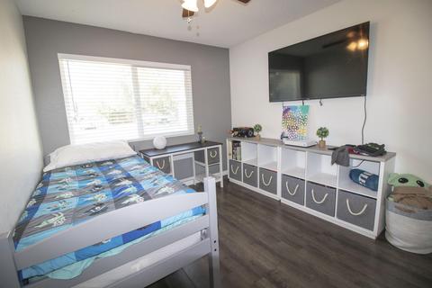 2823 E Vine Ave, Visalia, CA 93292 photo 17