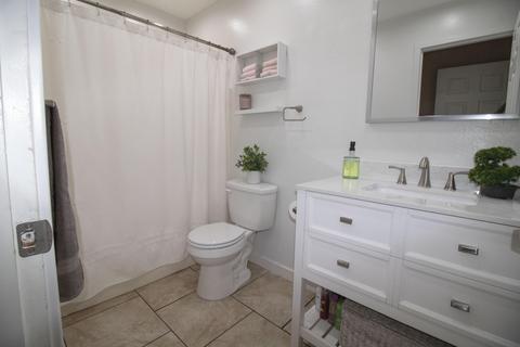 2823 E Vine Ave, Visalia, CA 93292 photo 23