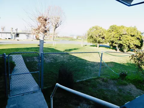 21825 Badger Hill Avenue Ave, Exeter, CA 93221 photo 4