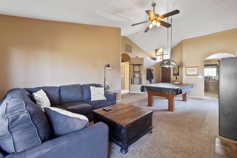 2502 E Harold Ct, Visalia, CA 93292 photo 4