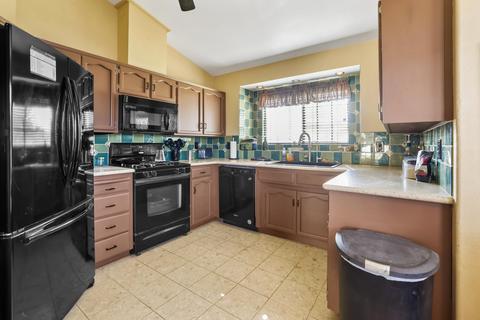 2502 E Harold Ct, Visalia, CA 93292 photo 9