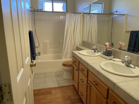 539 E Modoc Ave, Visalia, CA 93292 photo 15
