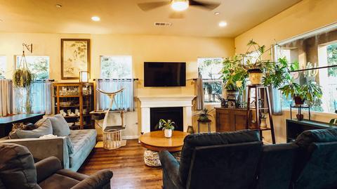 2034 Rialto Ave, Clovis, CA 93611 photo 6