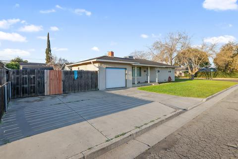 956 W 24th St, Merced, CA 95340 photo 3