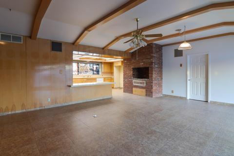 325 E Pleasant Ave, Tulare, CA 93274 photo 6