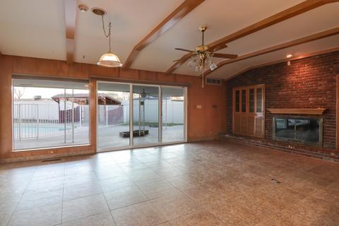 325 E Pleasant Ave, Tulare, CA 93274 photo 7