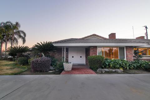 325 E Pleasant Ave, Tulare, CA 93274 photo 3