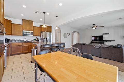 991 E Skylar Ave, Fowler, CA 93625 photo 23