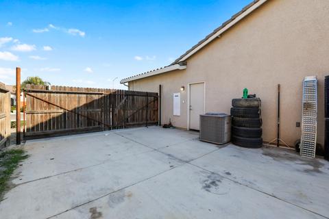 991 E Skylar Ave, Fowler, CA 93625 photo 44
