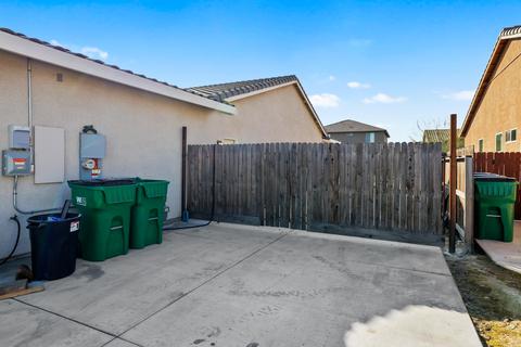 991 E Skylar Ave, Fowler, CA 93625 photo 5