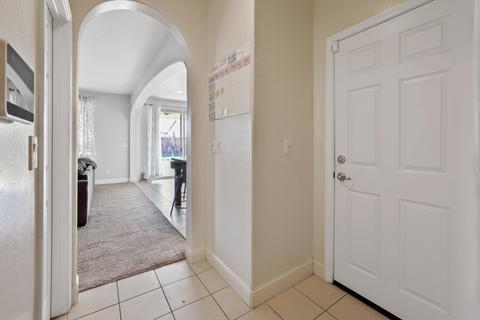 991 E Skylar Ave, Fowler, CA 93625 photo 25