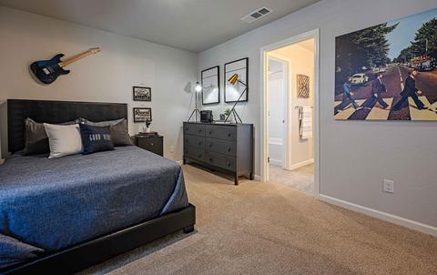 905 E Cameron Ave, Visalia, CA 93292 photo 18