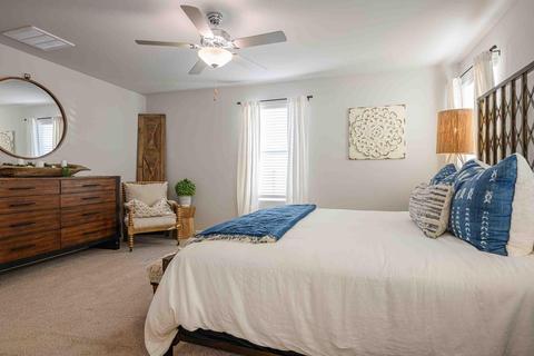 905 E Cameron Ave, Visalia, CA 93292 photo 11