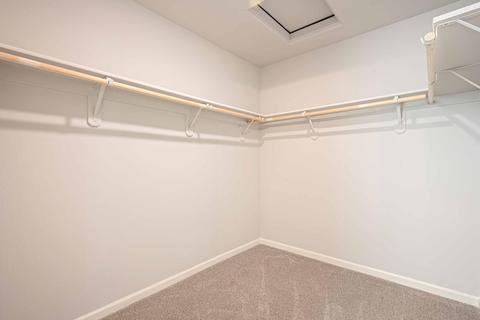 905 E Cameron Ave, Visalia, CA 93292 photo 13