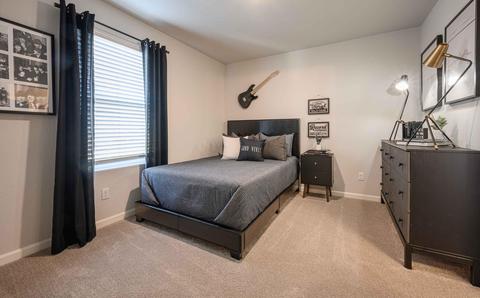 905 E Cameron Ave, Visalia, CA 93292 photo 17