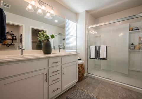 905 E Cameron Ave, Visalia, CA 93292 photo 12