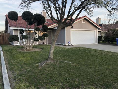 979 Robin Ct, Hanford, CA 93230 photo 3