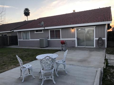 979 Robin Ct, Hanford, CA 93230 photo 8
