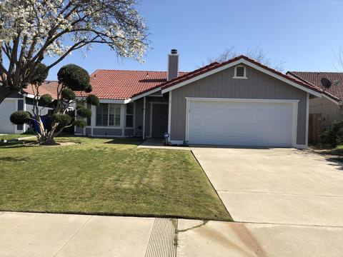 979 Robin Ct, Hanford, CA 93230 photo 1