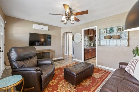 609 E Laurel Ave, Visalia, CA 93292 photo 6