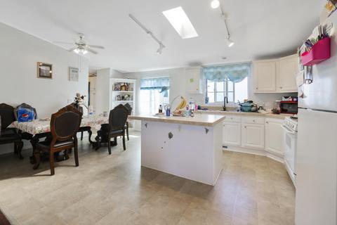 565 N State St, Earlimart, CA 93219 photo 9