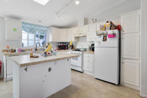 565 N State St, Earlimart, CA 93219 photo 10