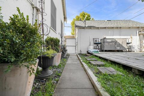 968 E Sycamore Ave, Tulare, CA 93274 photo 44
