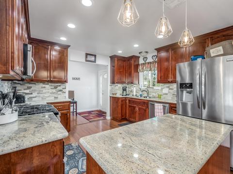 65 W Spring Ln, Lemoore, CA 93245 photo 7