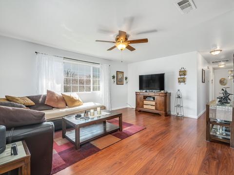 65 W Spring Ln, Lemoore, CA 93245 photo 9