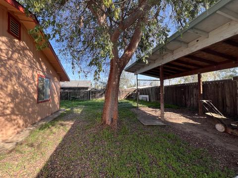 15745 Paradise Ave, Ivanhoe, CA 93235 photo 12