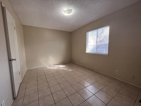 15745 Paradise Ave, Ivanhoe, CA 93235 photo 7