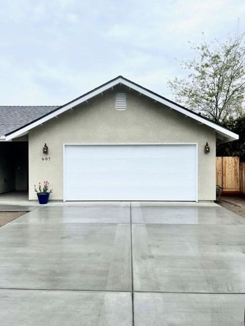 607 W Walnut Ave, Visalia, CA 93277 photo 1