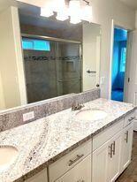 607 W Walnut Ave, Visalia, CA 93277 photo 17