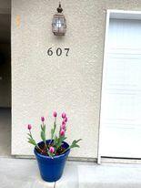607 W Walnut Ave, Visalia, CA 93277 photo 2