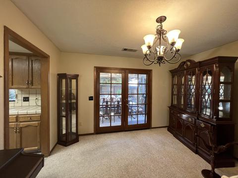 3945 W Victor Ave, Visalia, CA 93277 photo 10