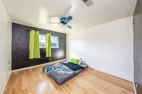 194 W Spruce Ave, Lemoore, CA 93245 photo 9