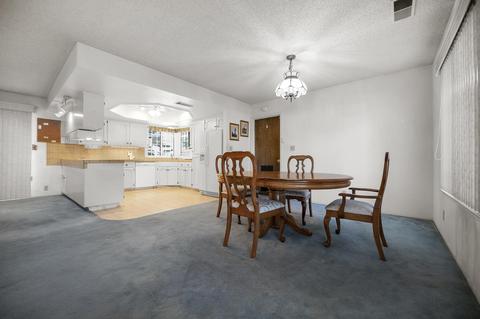 1105 E Paradise Ave, Visalia, CA 93292 photo 9