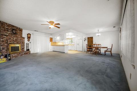1105 E Paradise Ave, Visalia, CA 93292 photo 7