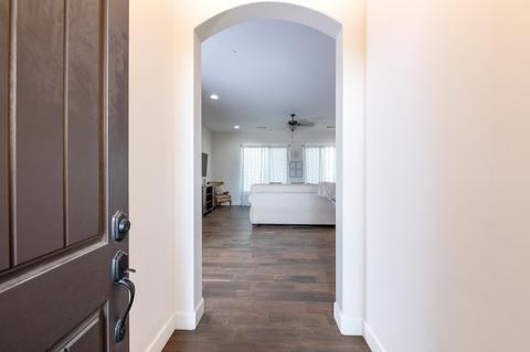 1487 Durango St, Tulare, CA 93274 photo 3
